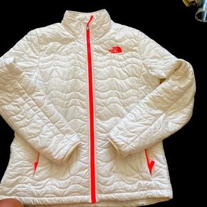 Woman’s Large North Face Jacket